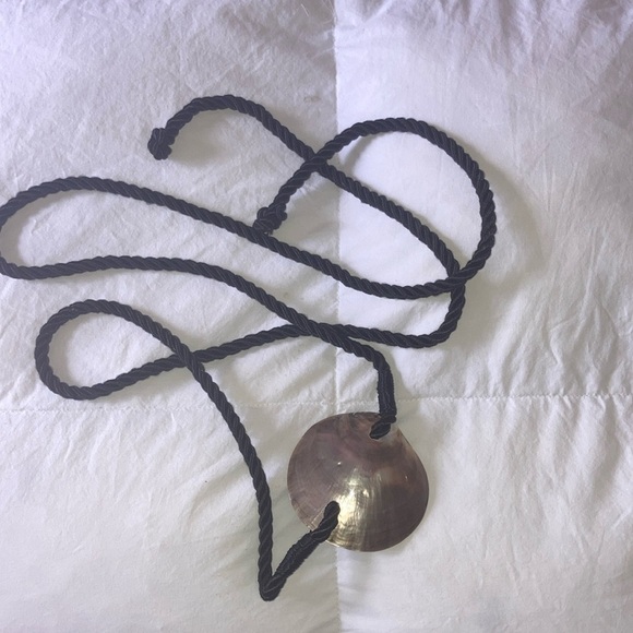 Seashell rope belt